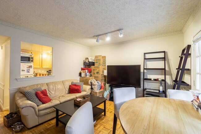 Foto del edificio - 1776 Lanier Pl NW