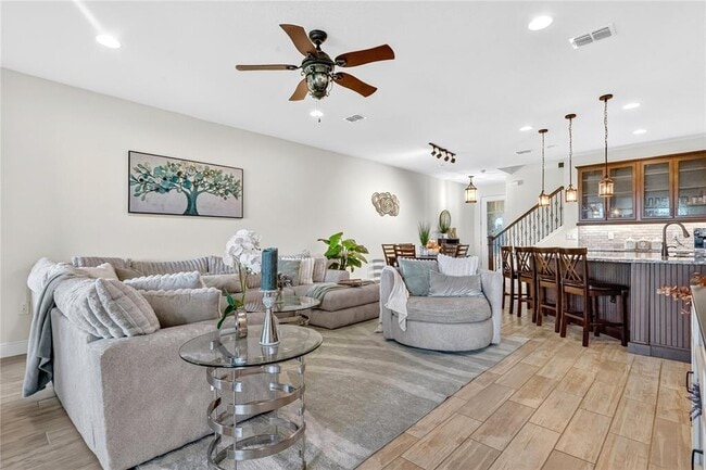 Foto del edificio - 9009 Palm Key Ave