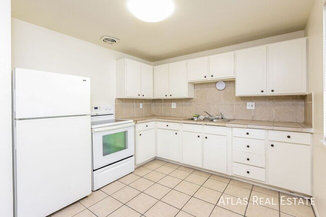 Building Photo - 3653 S 200 E