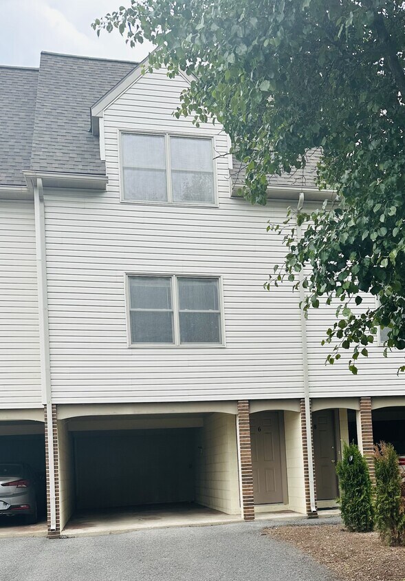 6 Mill Park Ln, Lewisburg, PA 17837 Townhome Rentals in Lewisburg PA