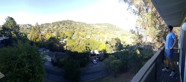 view from living room and bedroom - 75 Bayo Vista Way