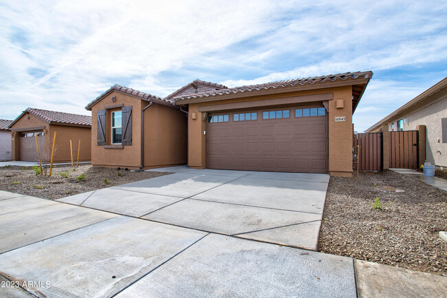 Building Photo - 16845 W Evergreen Rd