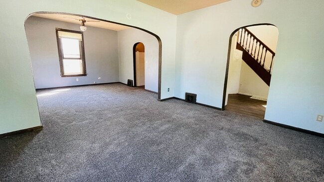 Building Photo - Beautiful 4 bedroom Home for Rent