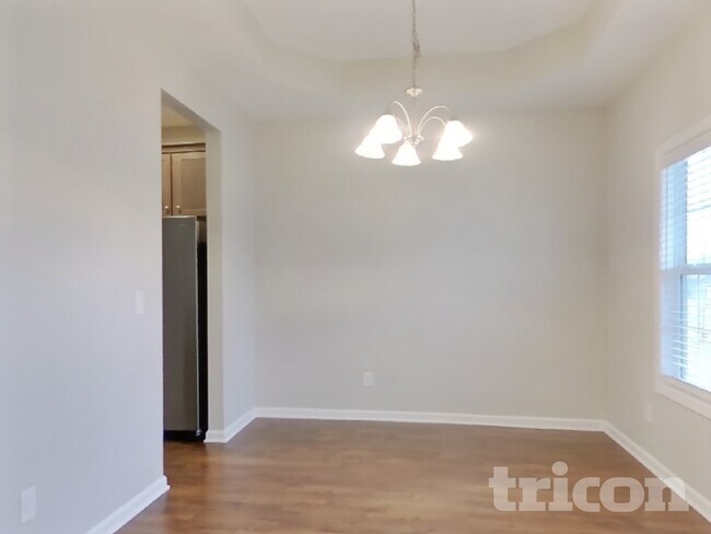 Foto del edificio - 824 Ellyson Dr