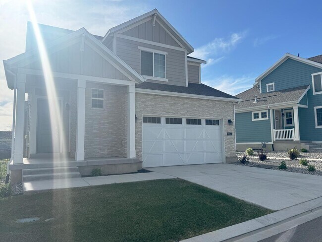 Building Photo - 9847 Alder Ln