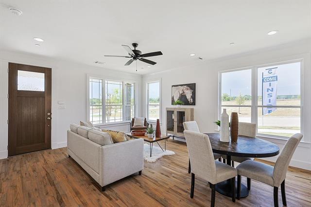 Building Photo - 518 Woodside Trl