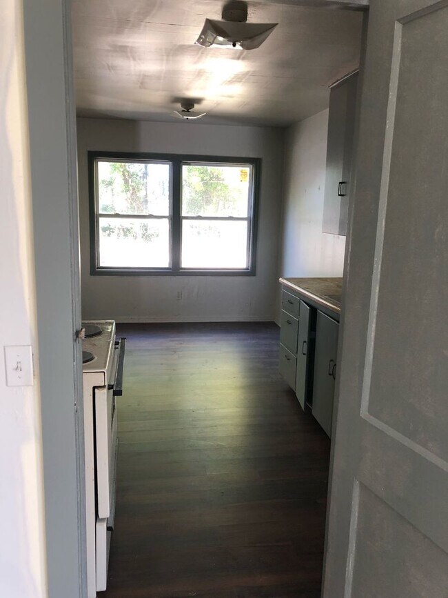 Foto del edificio - $525 - 1 bed 1 bath - Single Family Home