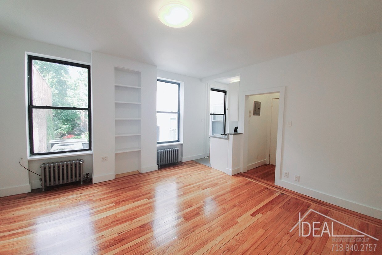 Primary Photo - 80 Court Street #APTB2R