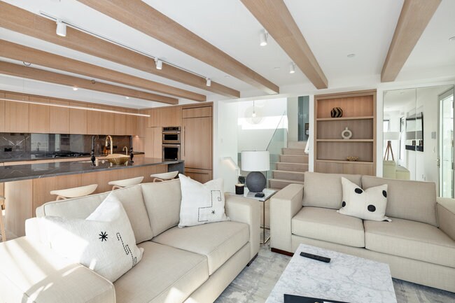 Foto principal - 4310 Ocean Dr