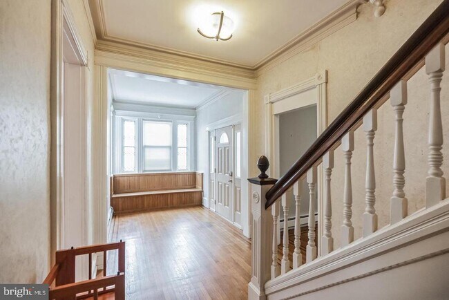 Foto del edificio - 8219 Forrest Ave