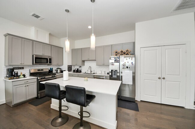 Building Photo - 3622 Griggs Rd