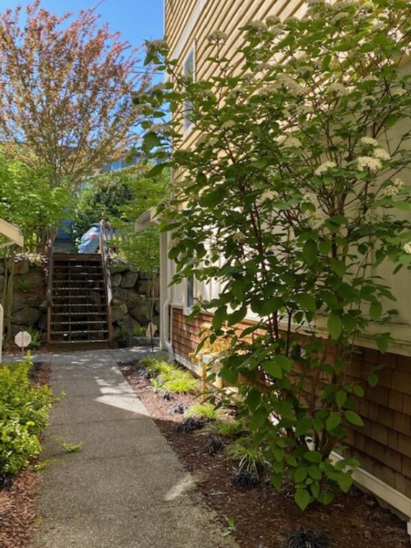 Building Photo - 1262 N 143rd St