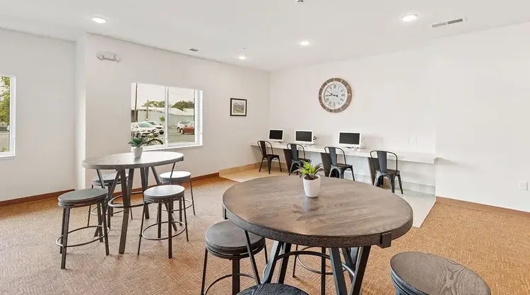 Building Photo - Union at Washington