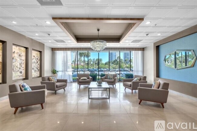Building Photo - 3701 N Country Club Dr