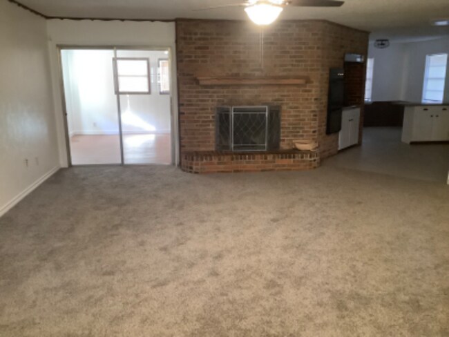 Building Photo - 7849 Windy Hill Ln