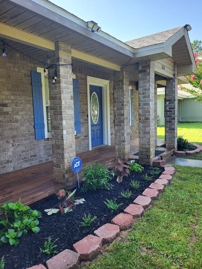 Foto del edificio - 6862 Sagebrush Ln