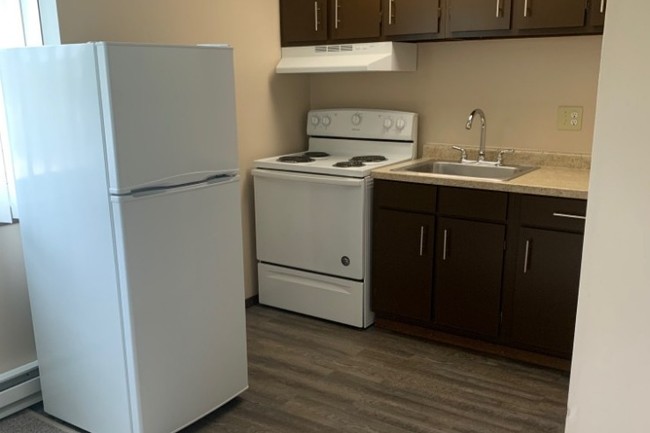 Kitchen - Cedar Crossing Apartments