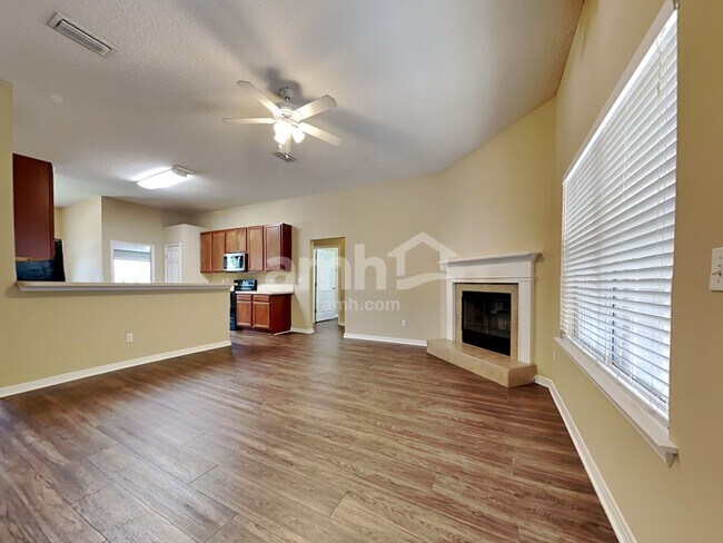 Foto del edificio - 2091 Cherokee Cove Trl