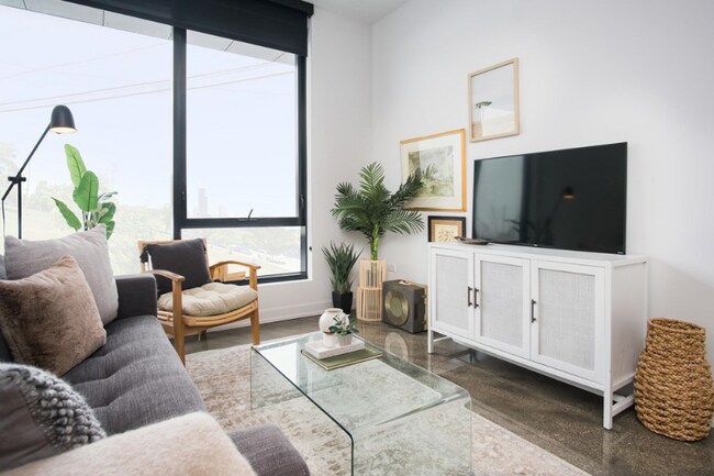 Foto del edificio - 1451 S Blue Island Ave