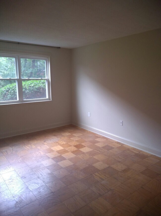 Foto del edificio - 5913 Mayflower Court, Unit T3