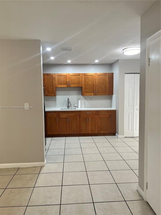 Building Photo - 19453 NW 28th Ct