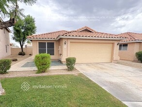Building Photo - 7923 W Laurel Ln