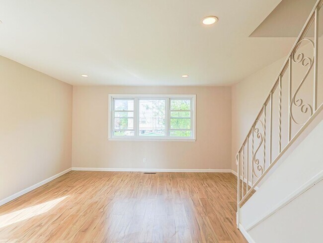 Foto del edificio - 1826 Tomlinson Rd