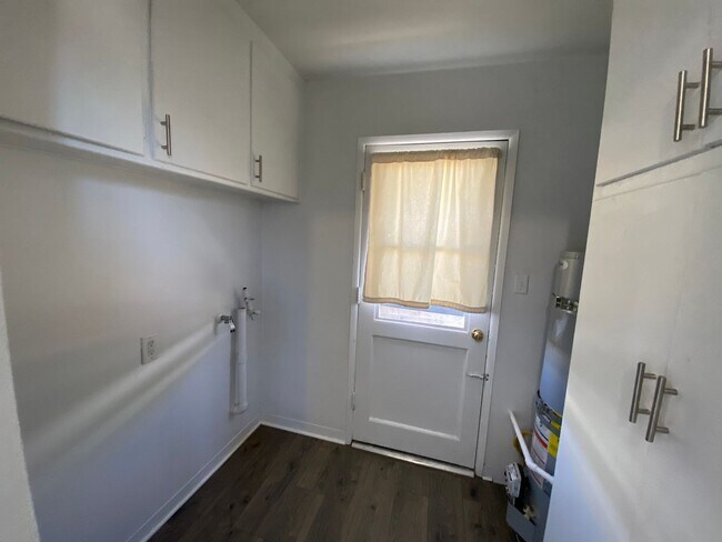 Foto del edificio - Lancaster 3 bedroom - AVAILABLE NOW!