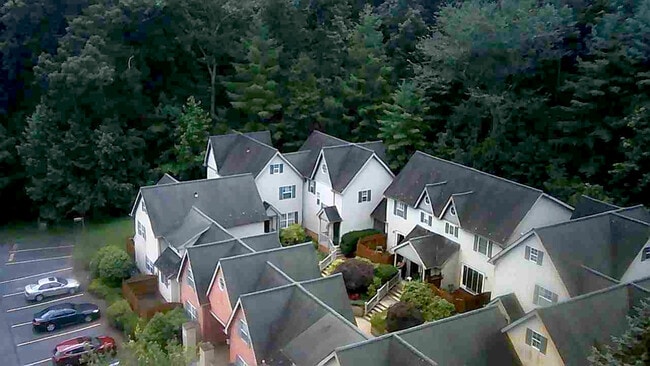 Building Photo - 407 Walnut Grove Rd