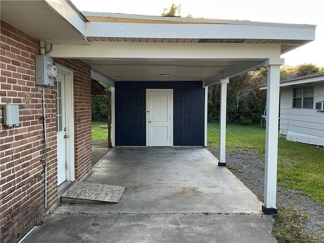 Building Photo - 3159 Dee St