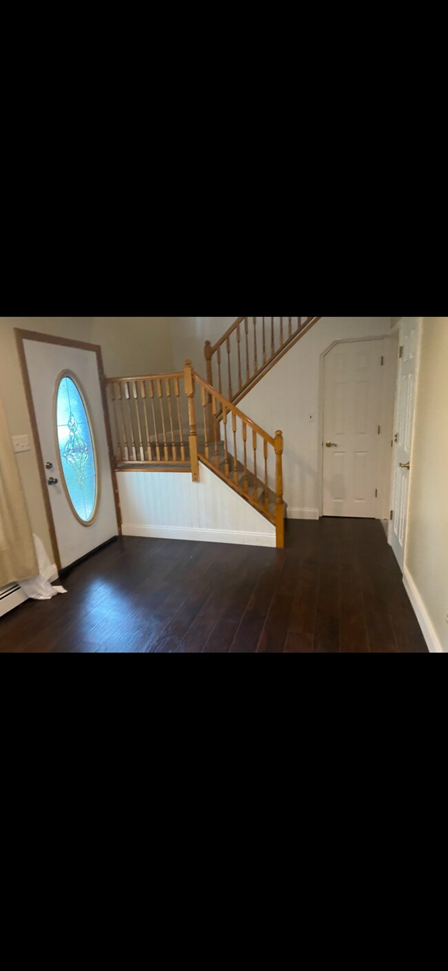 Building Photo - 110 Parkwood Dr