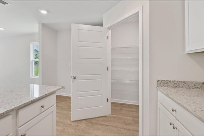 Building Photo - 149 Needle Thrush Cir
