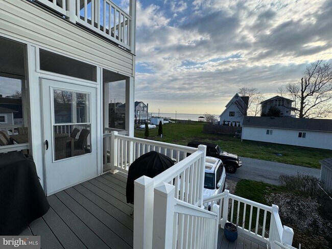 Foto del edificio - 8315 Bayside Rd