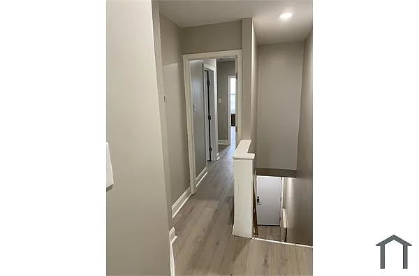 Building Photo - 2144 Bridge St