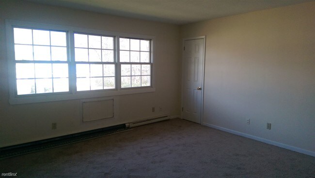 Building Photo - 1739 Foxon Rd