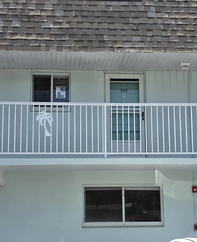 Foto del edificio - 2 Bedroom Beachside Condo in the Heart of Beachside Ormond Beach FL
