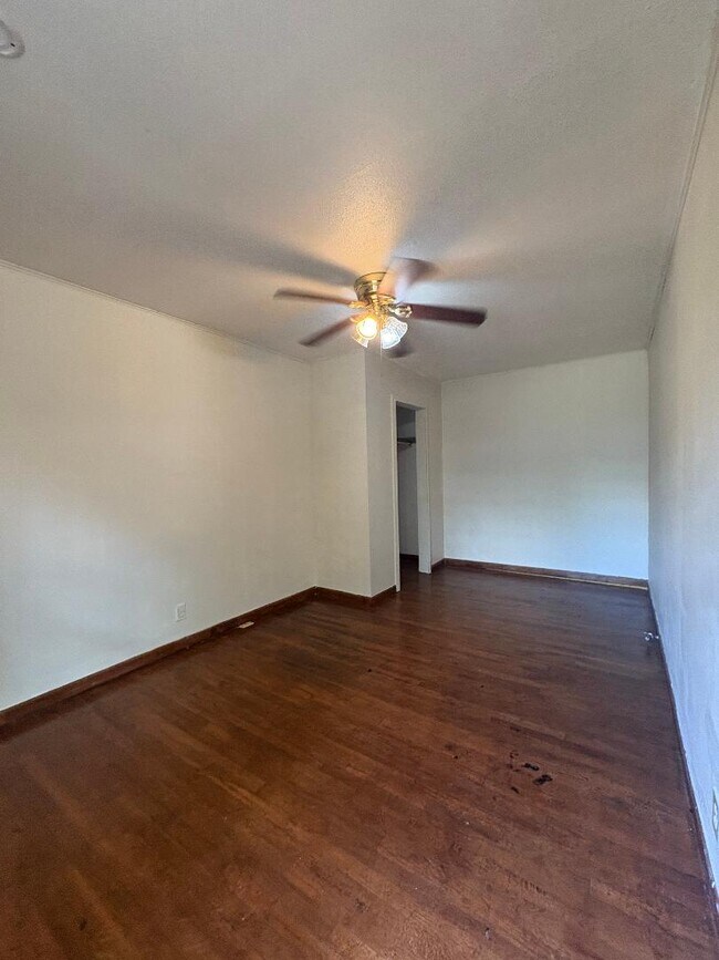 Foto del edificio - 210 Claremont Ave