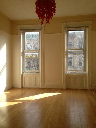 Foto principal - 1357 Hancock St