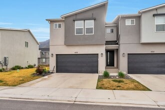 Building Photo - 4019 S Sage Wood Ave