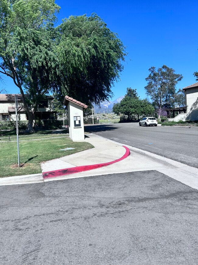 Foto del edificio - 781 Danville Dr