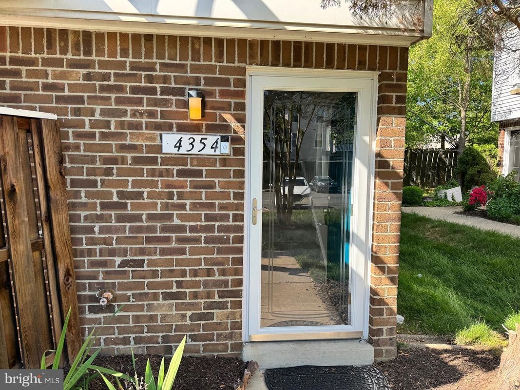 Foto principal - 4354 Pembrook Village Dr