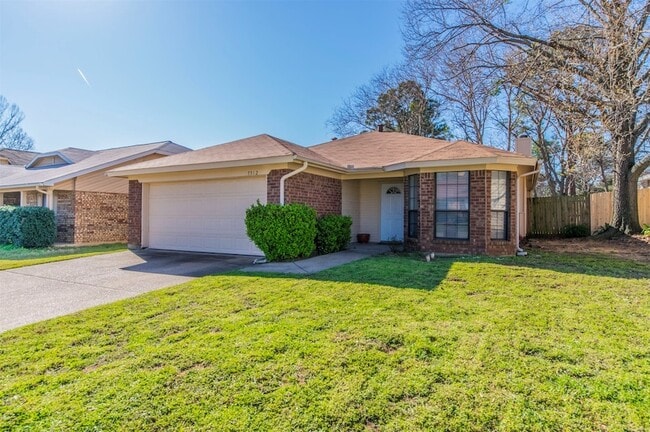 Building Photo - 7512 Down Hill Dr