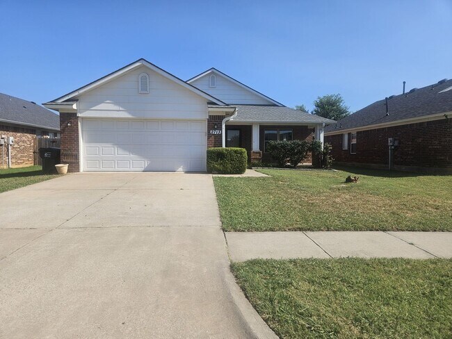 Foto del edificio - 2713 Edgemere Dr