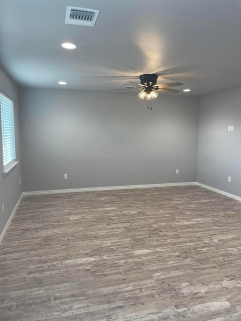 Foto del edificio - 14507 Periwinkle Dr