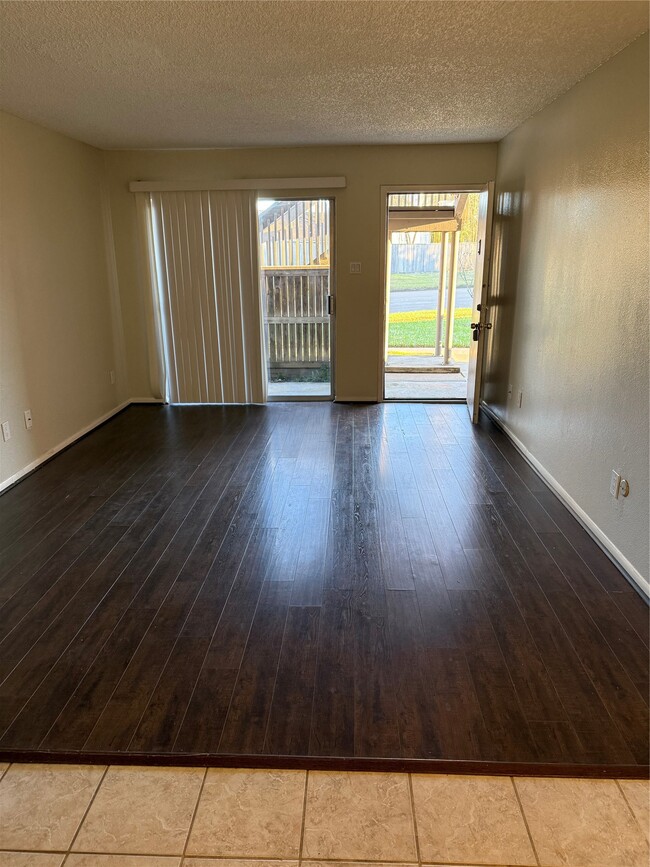 Building Photo - 1900 Bay Area Blvd