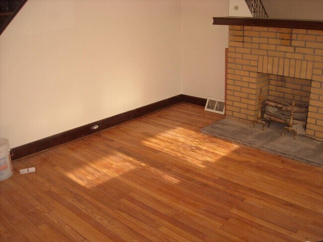 Living room - 4221 Post St