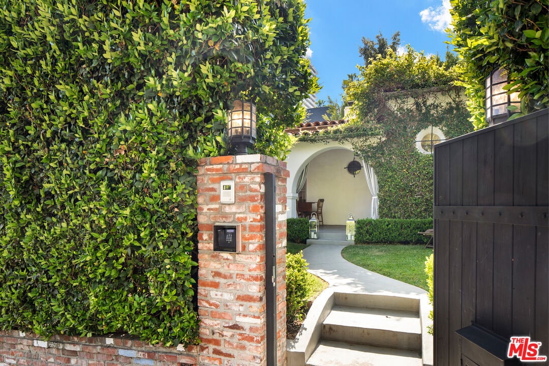 1133 Cory Ave, Los Angeles, CA 90069 House Rental in Los Angeles, CA