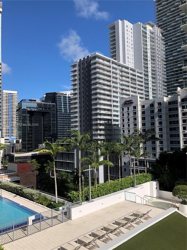 Foto del edificio - 1111 SW 1st Ave