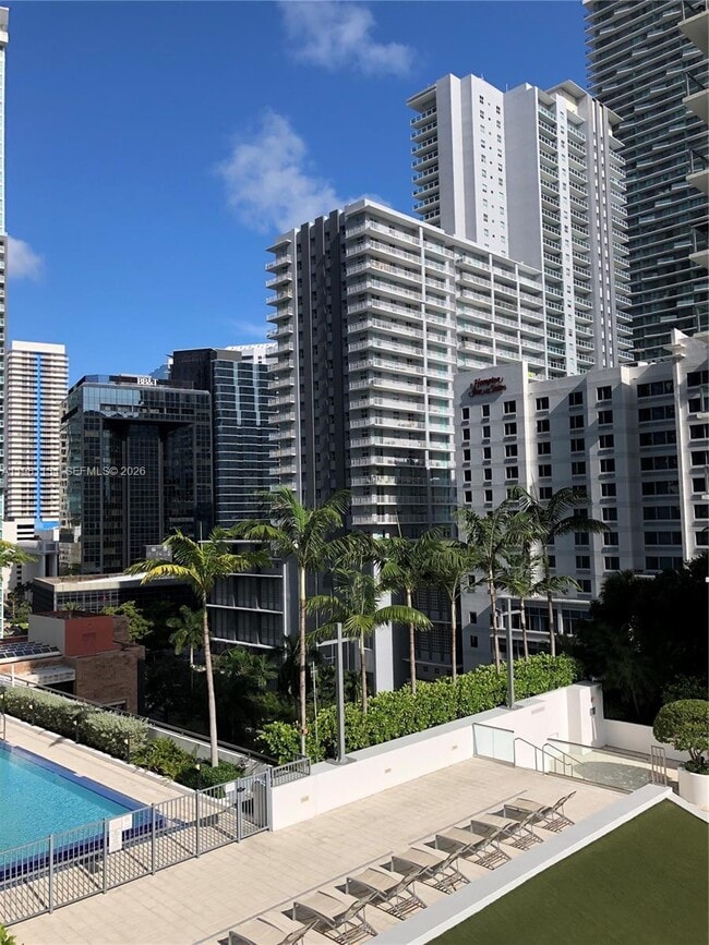 Building Photo - 1111 SW 1st Ave