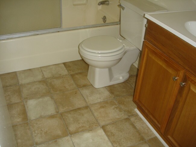 Building Photo - 1448 W Stoneridge Ct
